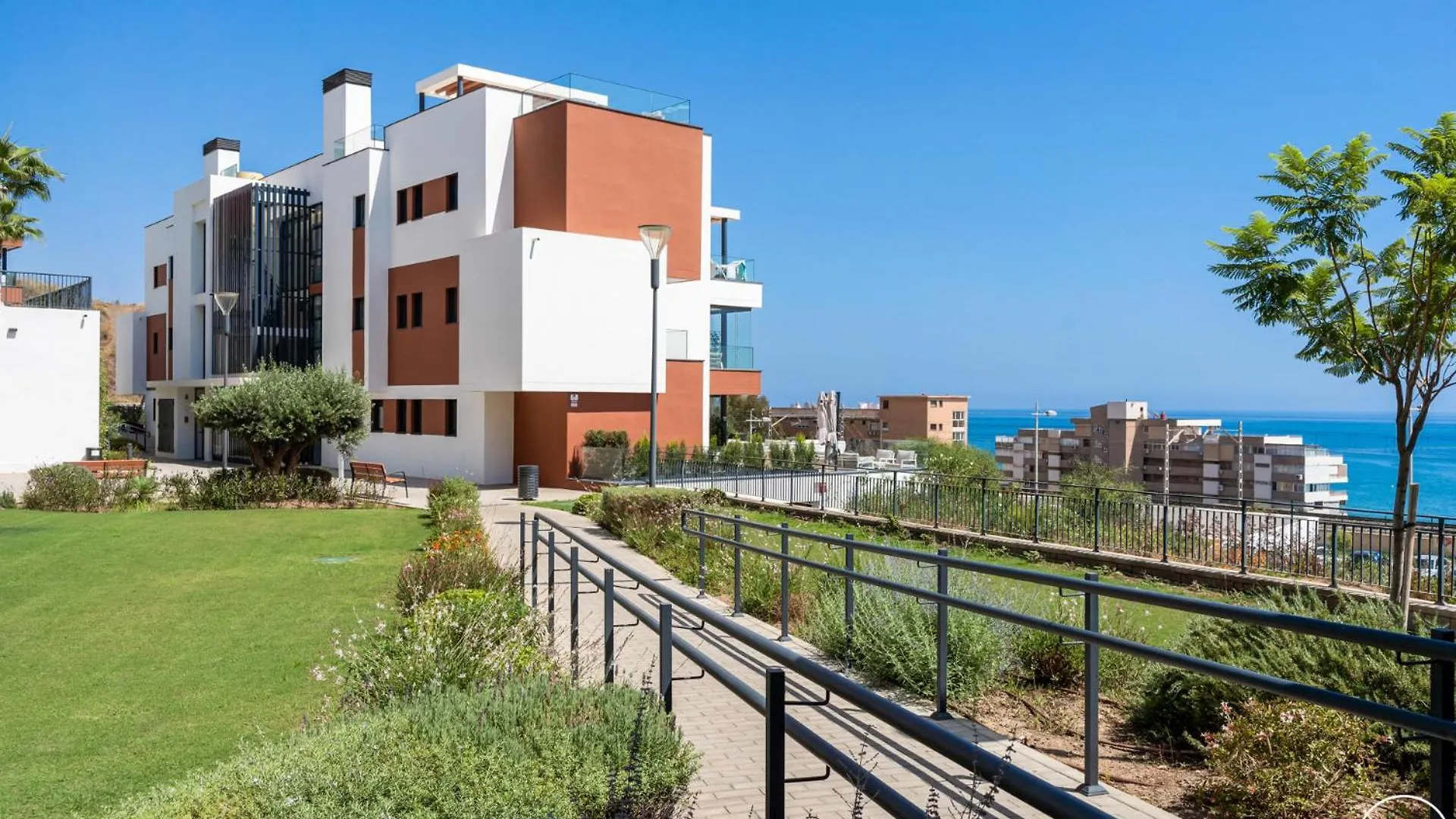 Apartment Vivi Homes - Boa Pool, Jacuzzi, Terrace & Sea View Fuengirola